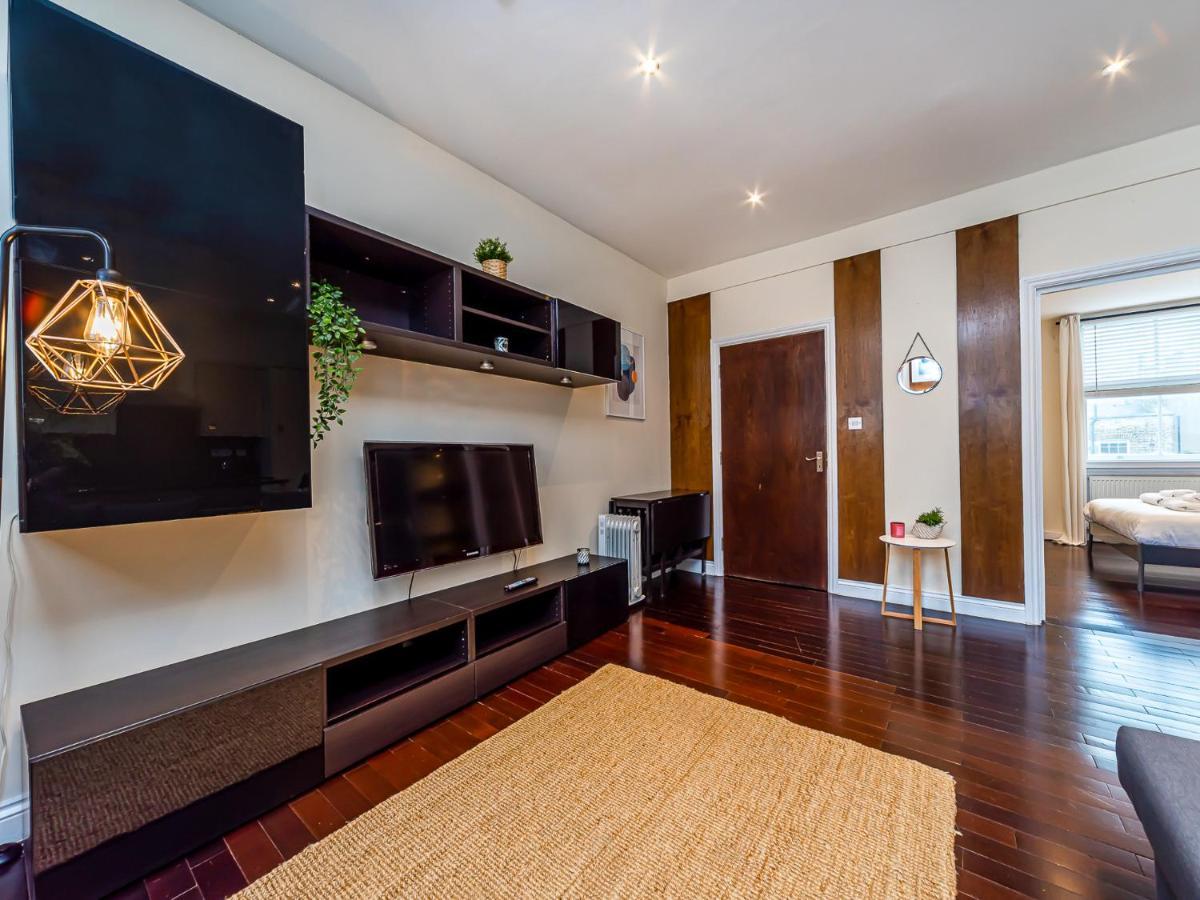 Pass The Keys - Holborn Apartment Close To Everything London Bagian luar foto